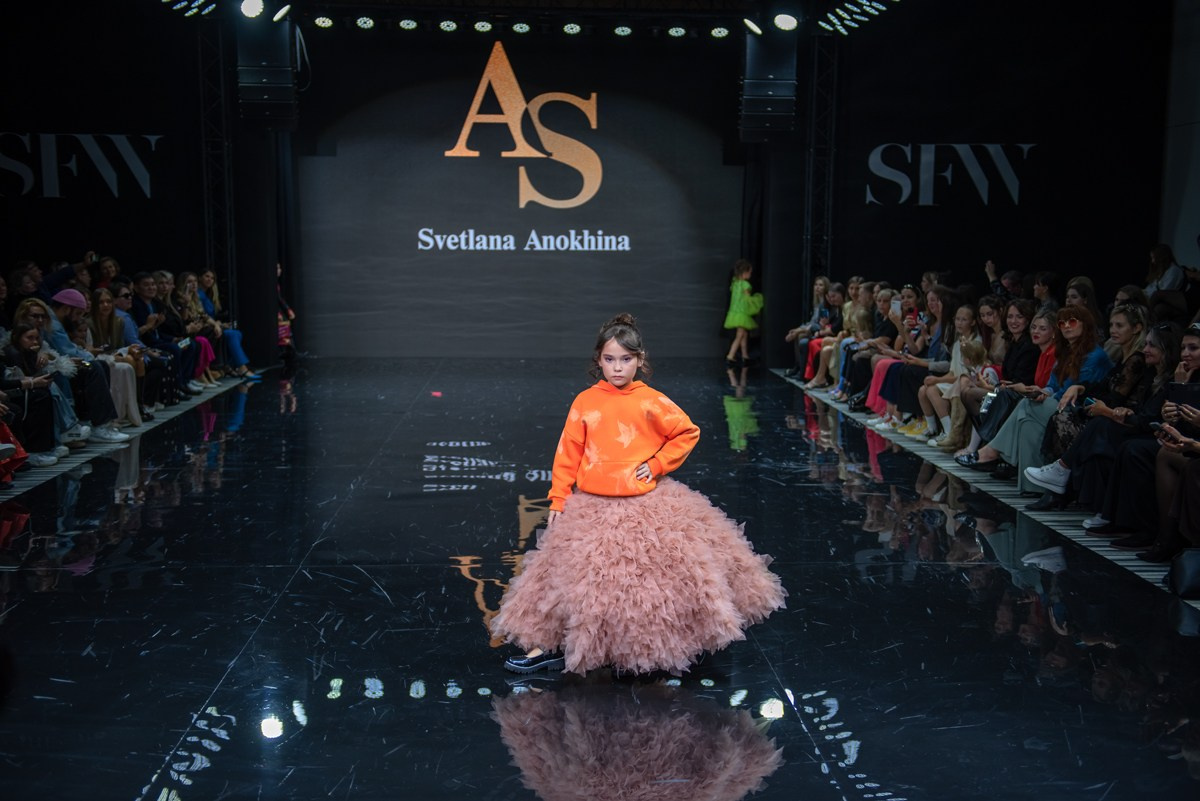 SochiFashionWeek2024 дизайнер Анохина Светлана. Семейный и коммерческий фотограф в Сочи Александр Бодунов