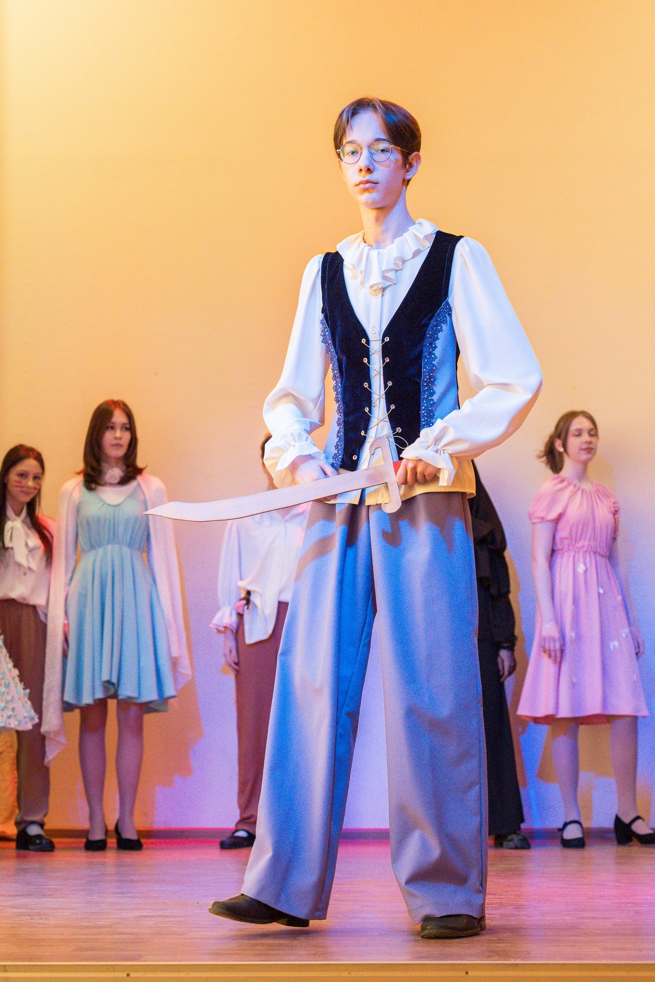 Царскосельский кутюрье. Репортажная съёмка в Санкт-Петербурге, Константин Петров