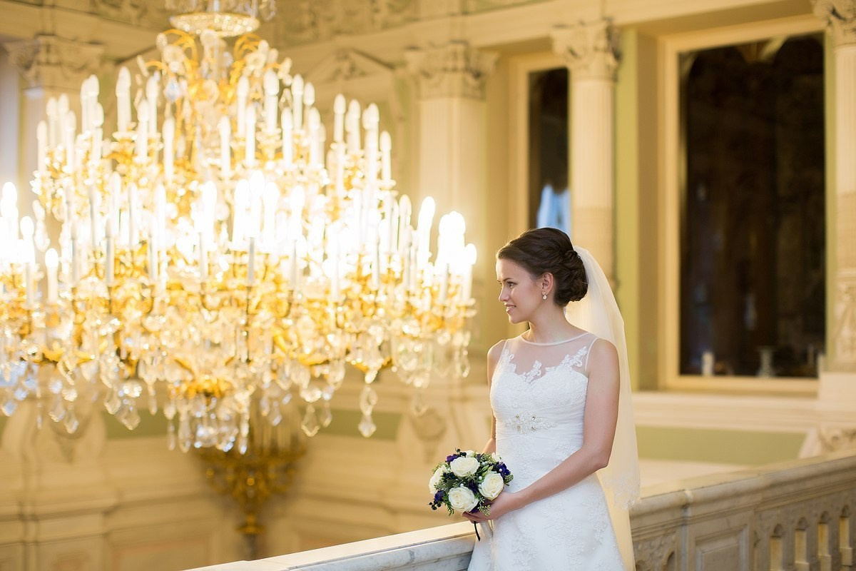 Свадебные съемки. Женский фотограф в Санк-Петербурге и Москве — фотосессия девушки в студии, портрет, фотосъемка