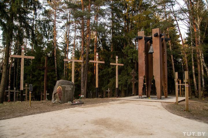 Знак памяти в Куропатах, 2018. Скульптор Сергей Оганов, Беларусь