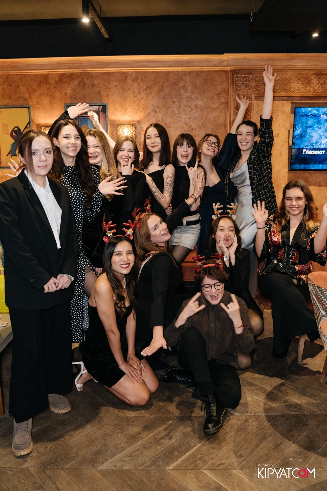 SPACE LOUNGE BAR. КИПЯТКОМ АЛМАТЫ!