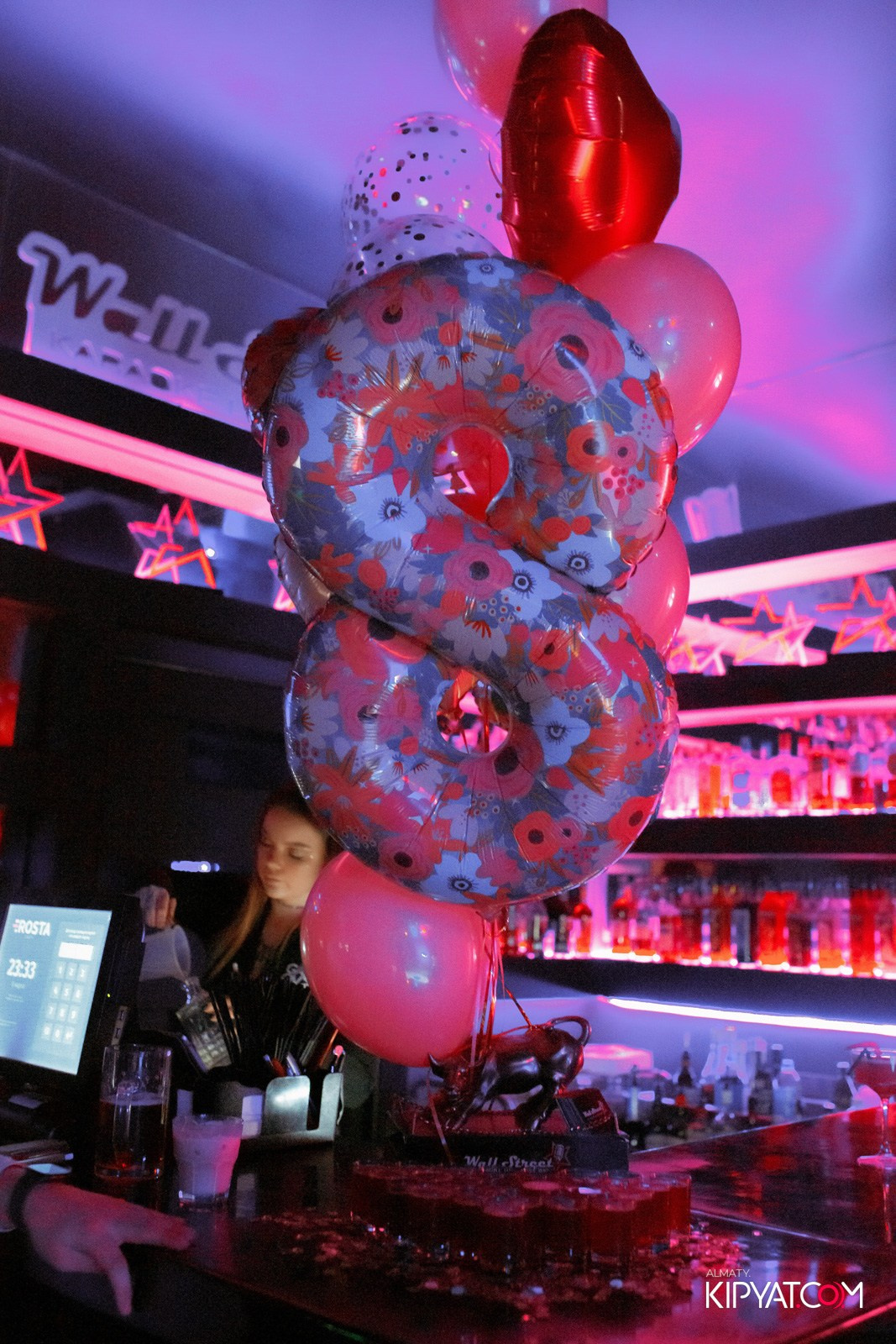 THE WALL STREET. КИПЯТКОМ АЛМАТЫ!