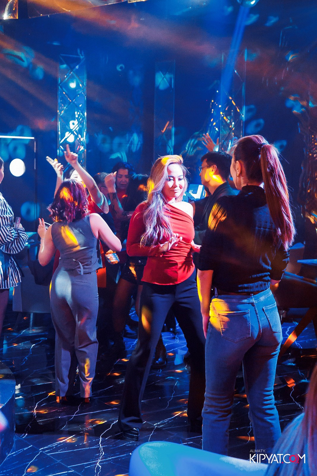 MOOD KARAOKE & TERRACE. КИПЯТКОМ АЛМАТЫ!