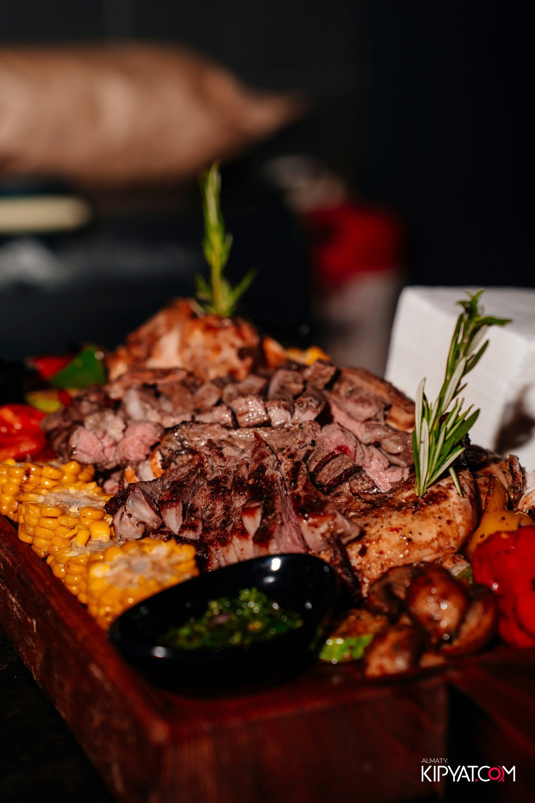 FRIENDS BAR & TERRACE. КИПЯТКОМ АЛМАТЫ!