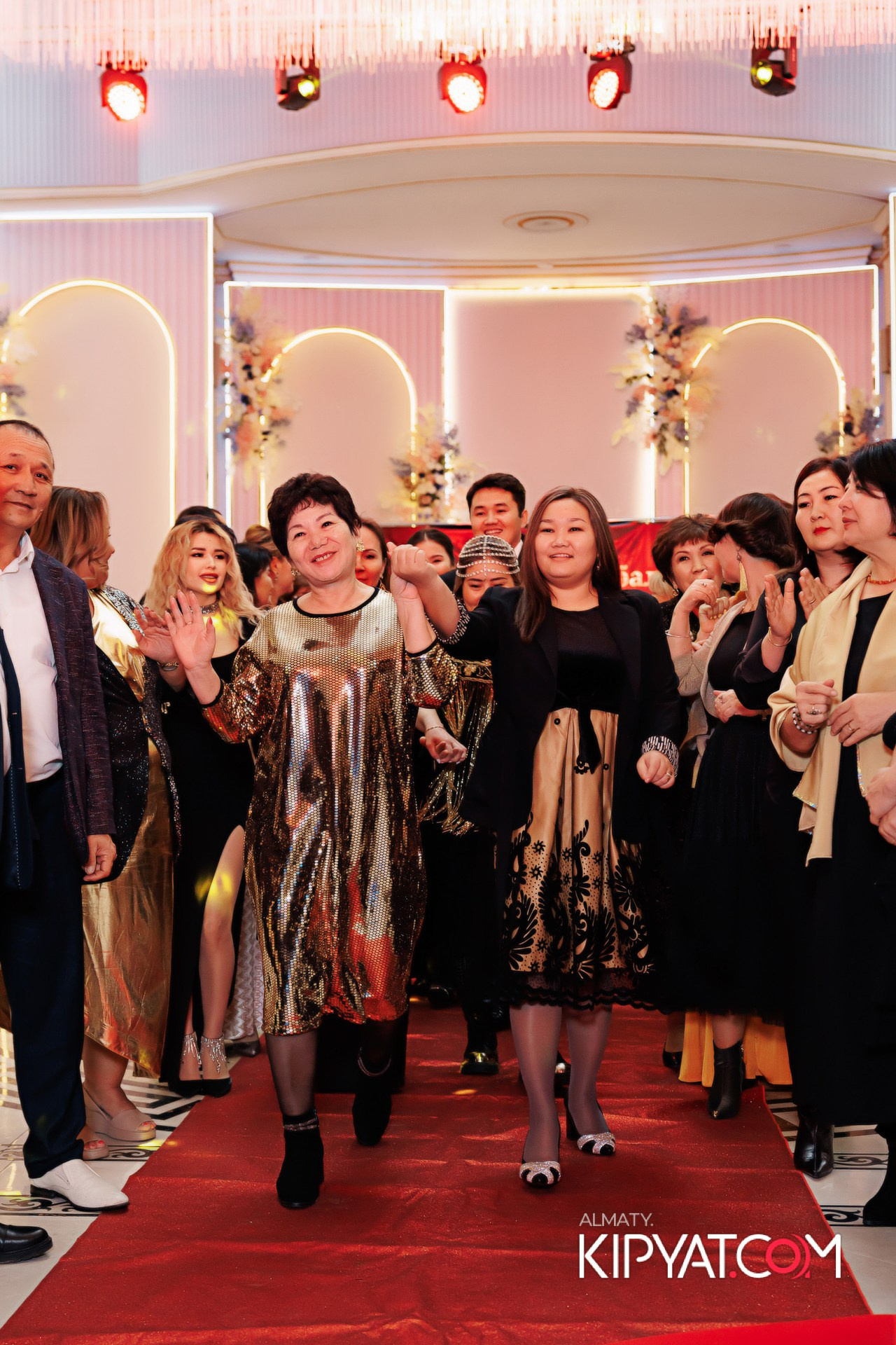 КОМАНДНАЯ ВСТРЕЧА ИЗОБИЛЬНЫЙ ВЕЧЕР. КИПЯТКОМ АЛМАТЫ!