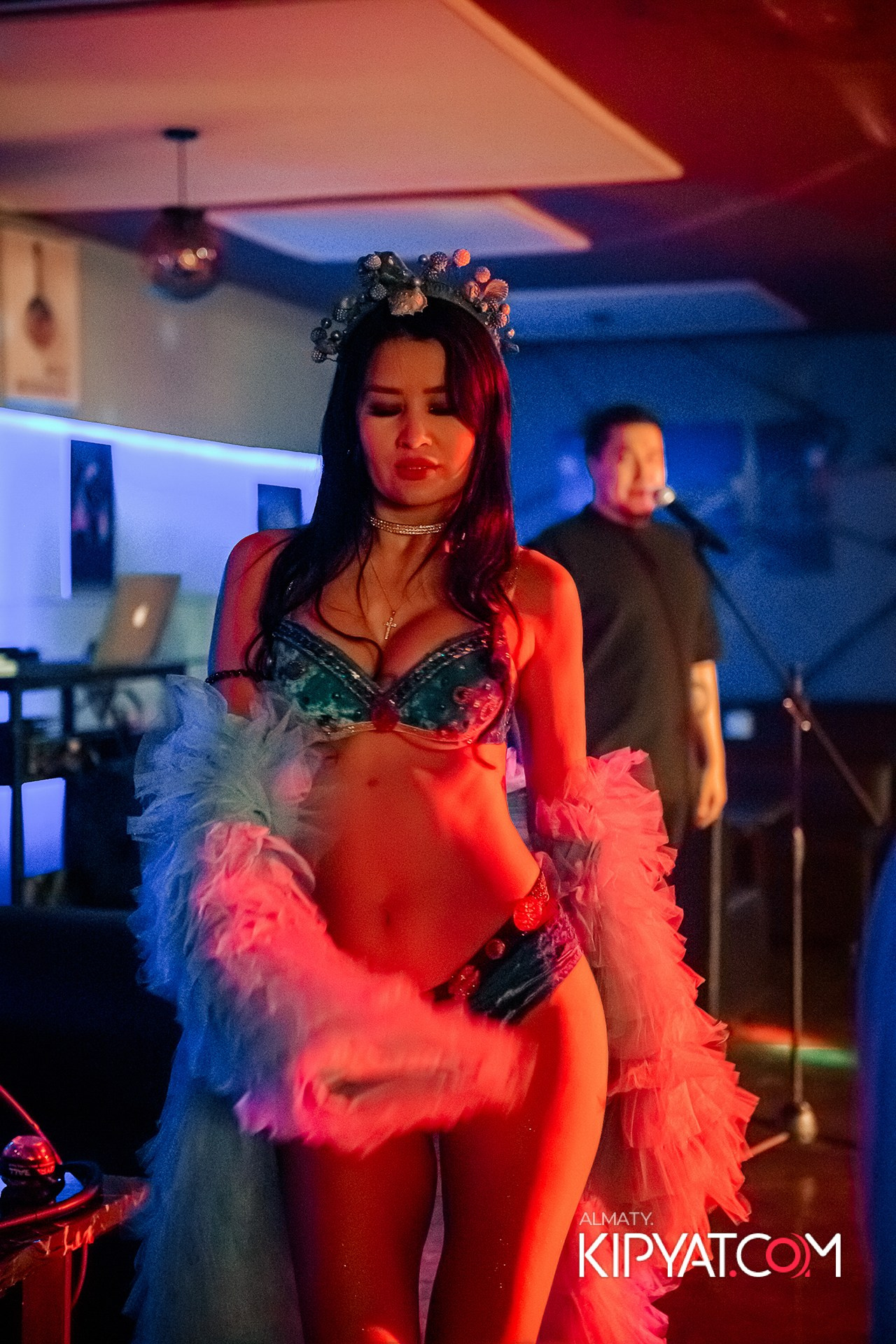 DOS 1 BAR. КИПЯТКОМ АЛМАТЫ!