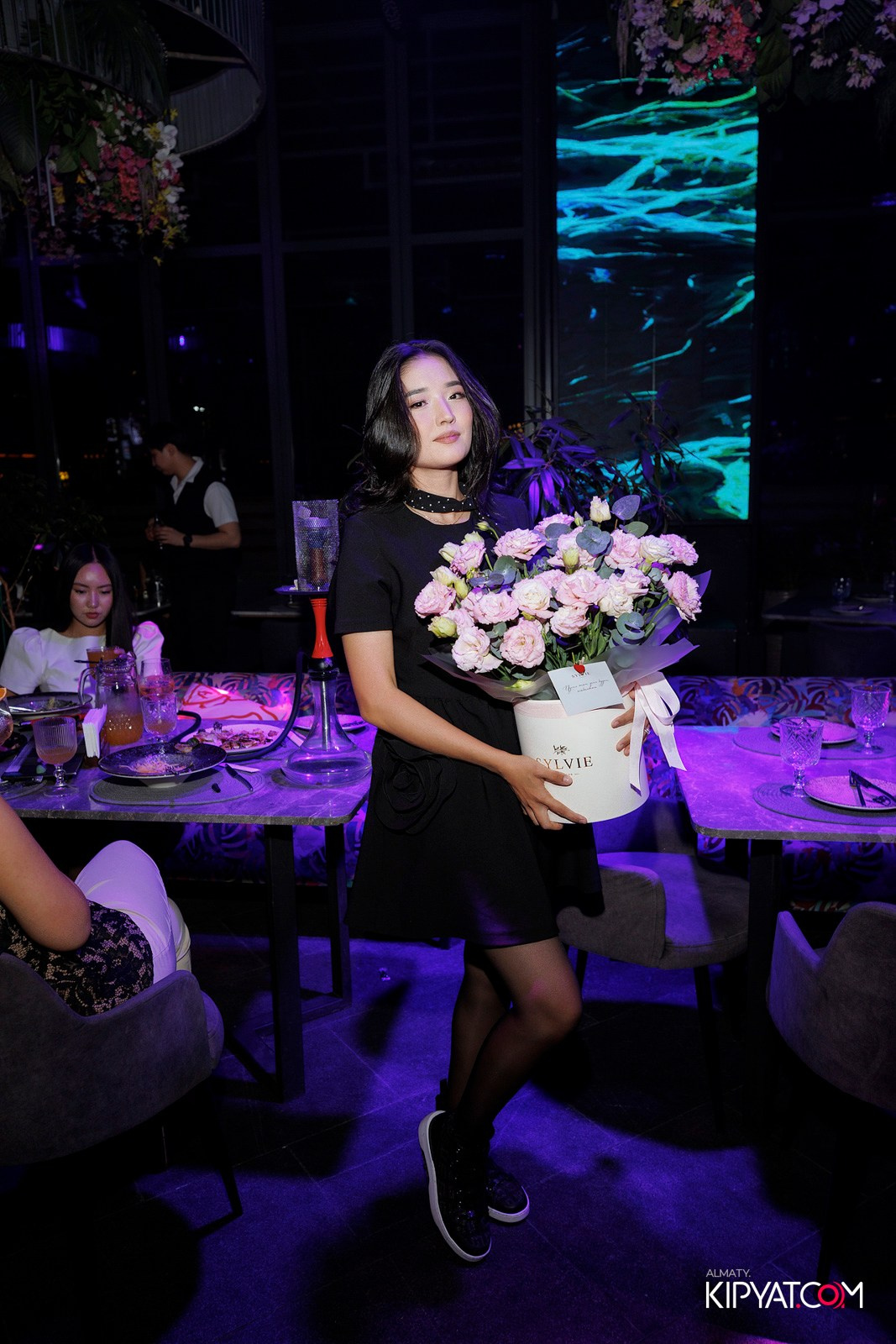 FRIENDS BAR & TERRACE. КИПЯТКОМ АЛМАТЫ! Фотосъемка мероприятий в Алматы