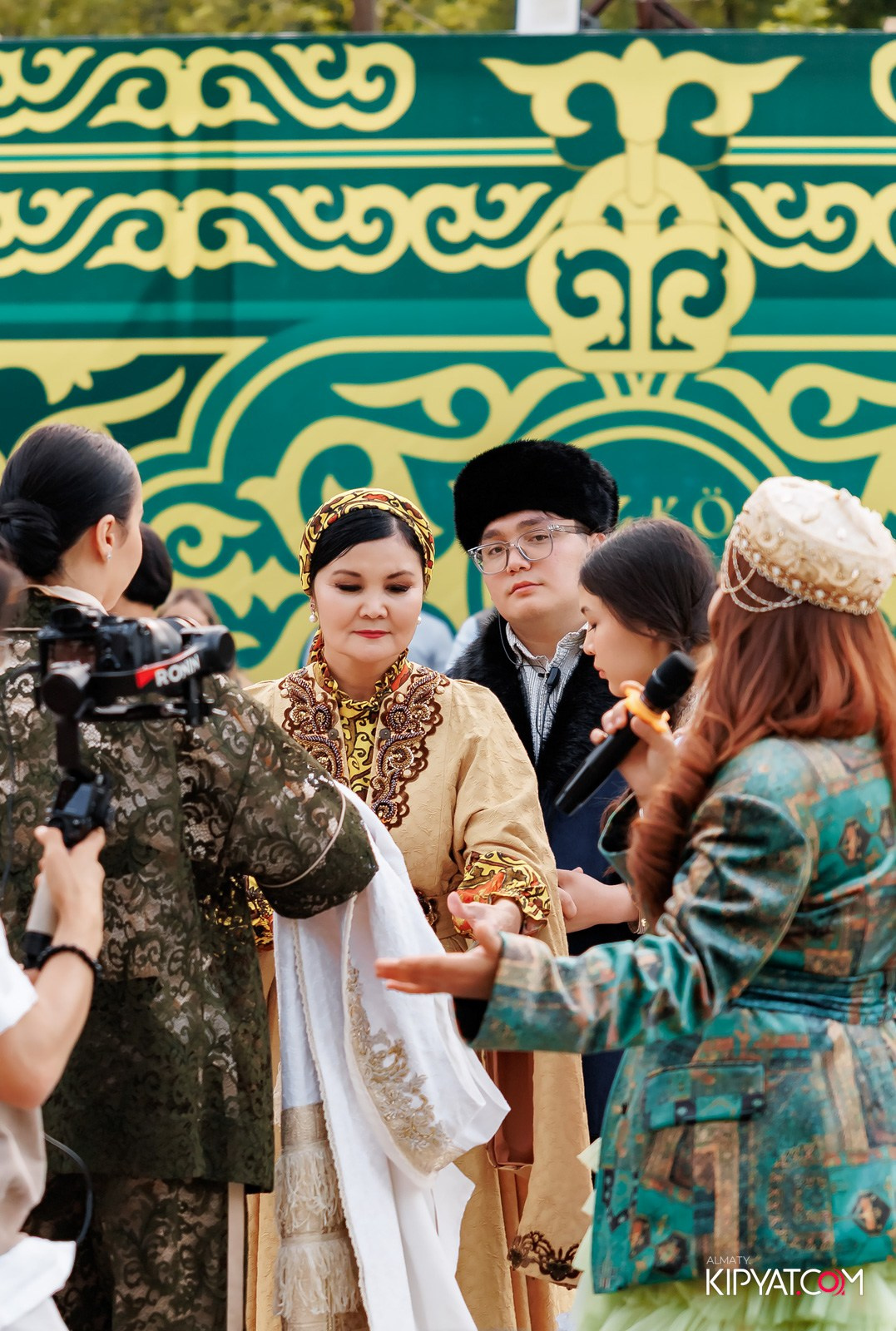 KANG REN TANG. КИПЯТКОМ АЛМАТЫ!