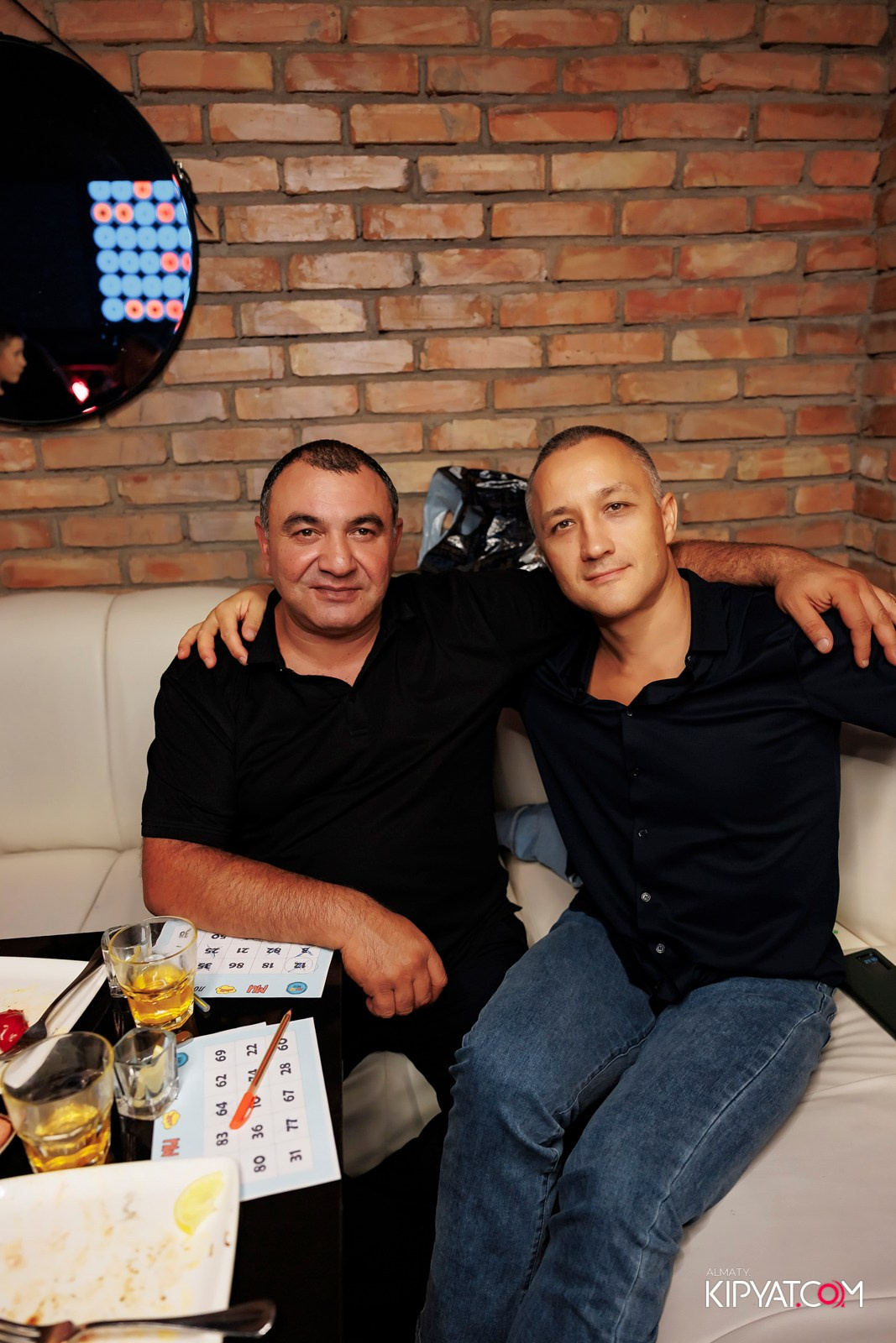 МУЗЫКАЛЬНОЕ ЛОТО В HIT RETRO. КИПЯТКОМ АЛМАТЫ!