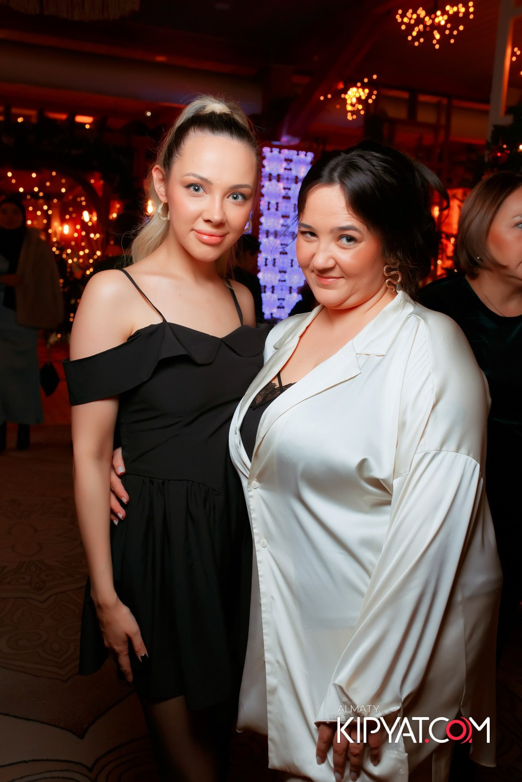 ГРУЗИНСКИЙ ДВОР НА КАБАНБАЙ БАТЫРА. КИПЯТКОМ АЛМАТЫ!