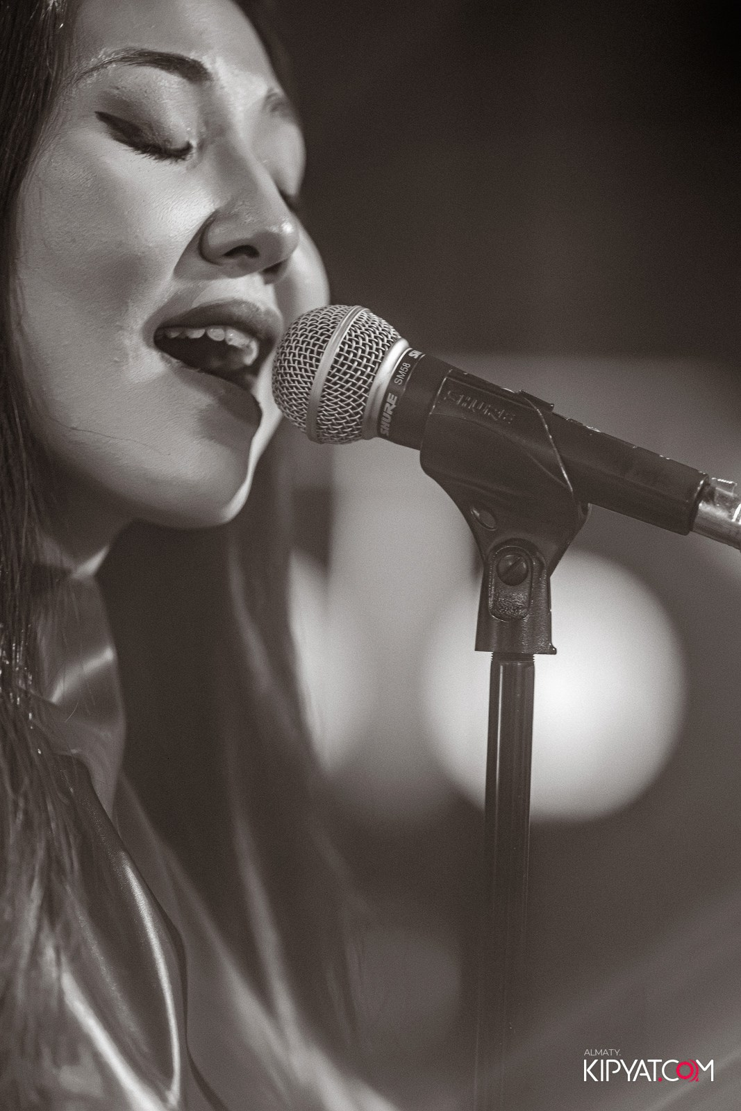 MOOD KARAOKE & TERRACE. КИПЯТКОМ АЛМАТЫ!