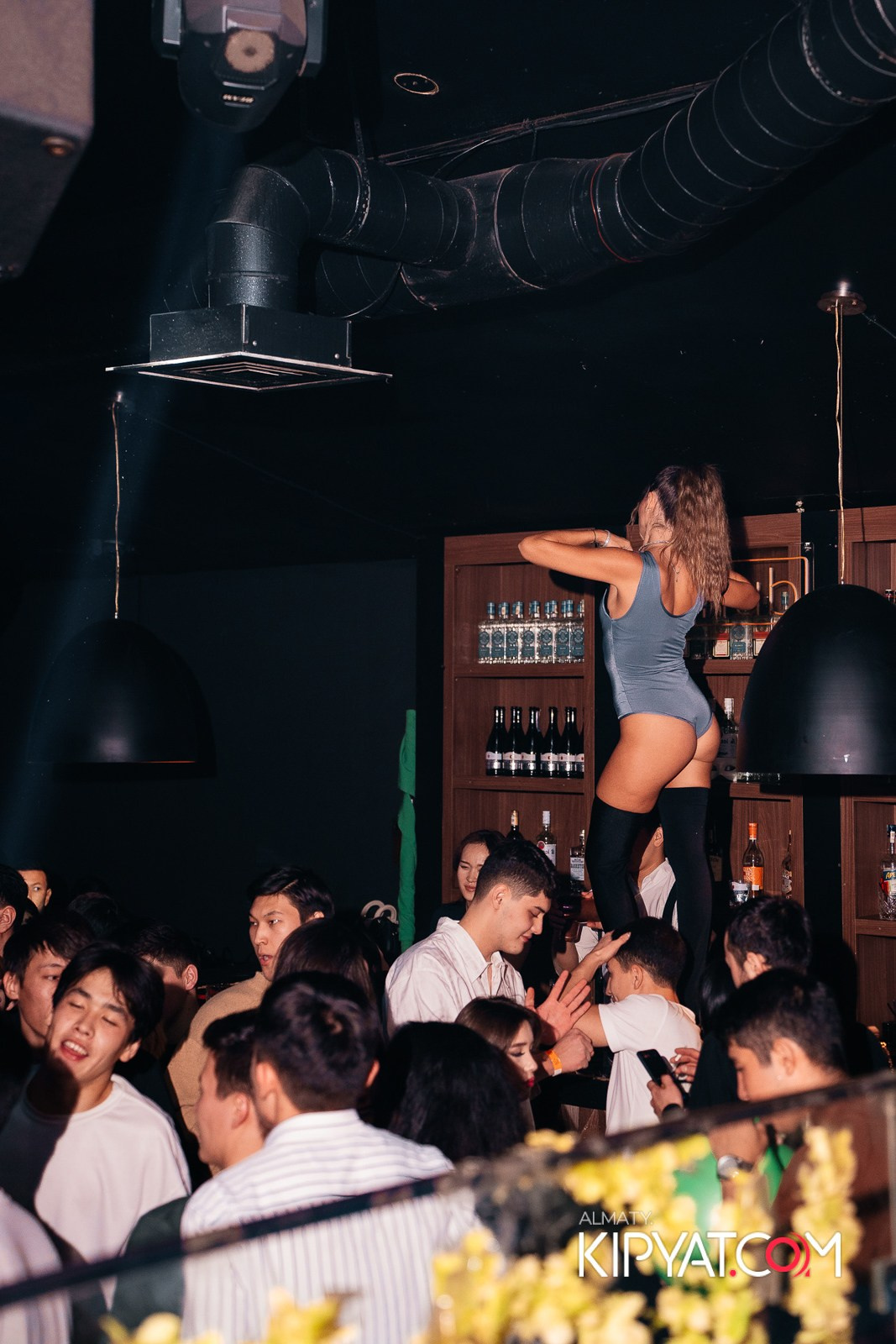 UYAT EMES BAR. КИПЯТКОМ АЛМАТЫ!