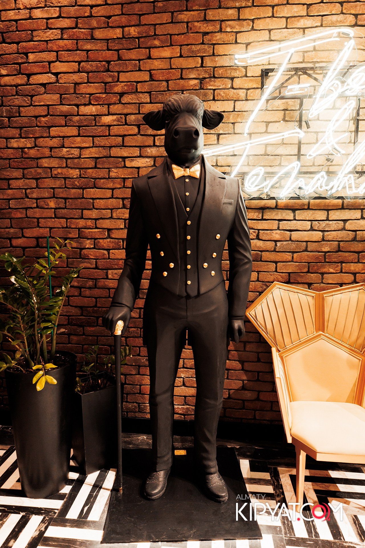 ZIYAFET MEAT HOUSE. КИПЯТКОМ АЛМАТЫ!