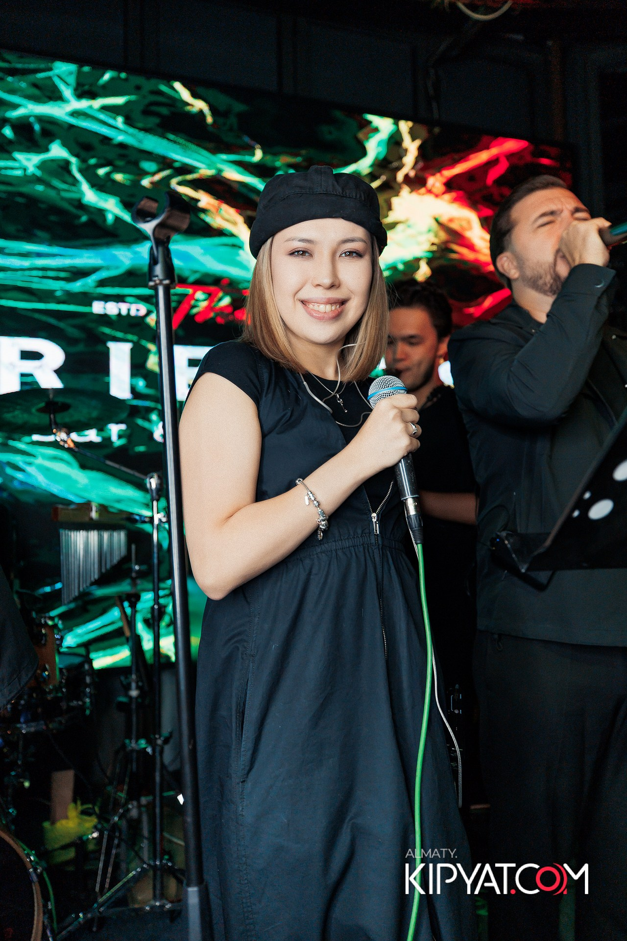 Friends bar & terrace. КИПЯТКОМ АЛМАТЫ! Фотосъемка мероприятий в Алматы