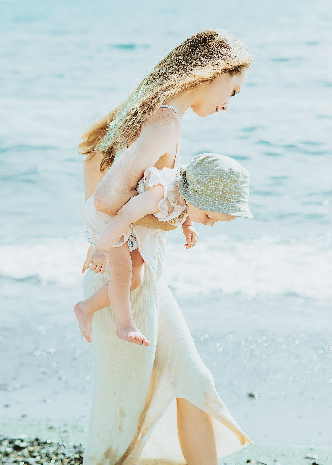 Семейная фотосессия в Сириусе и Адлере. Фотограф в Адлере, Сириусе, Красной Поляне — лавстори, семейные и индивидуальные фотосессии