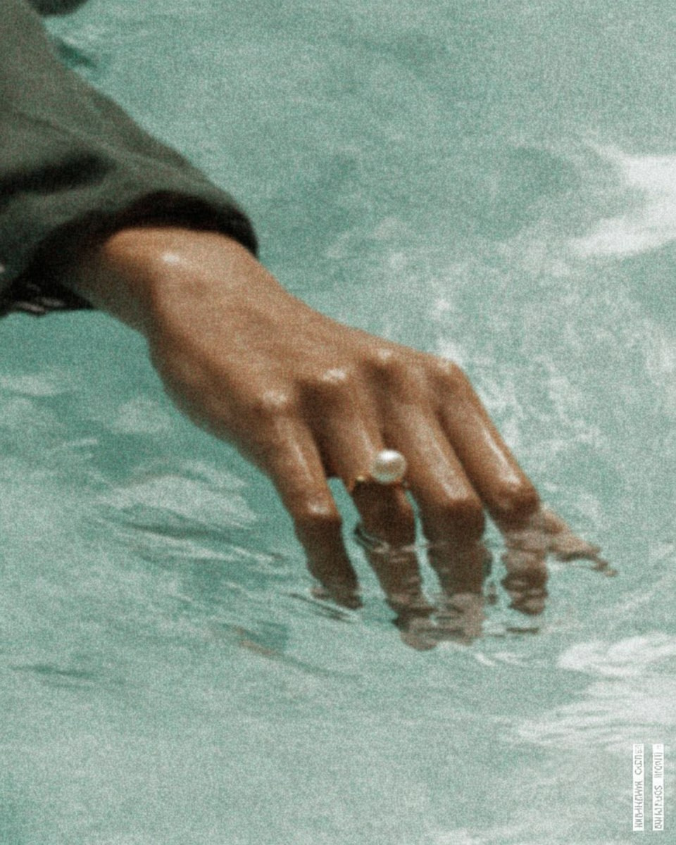 Визуальная концепция с внедрением реального товара для бренда ювелирных украшений. Ekaterina Kiral — Visual Branding & AI Creation