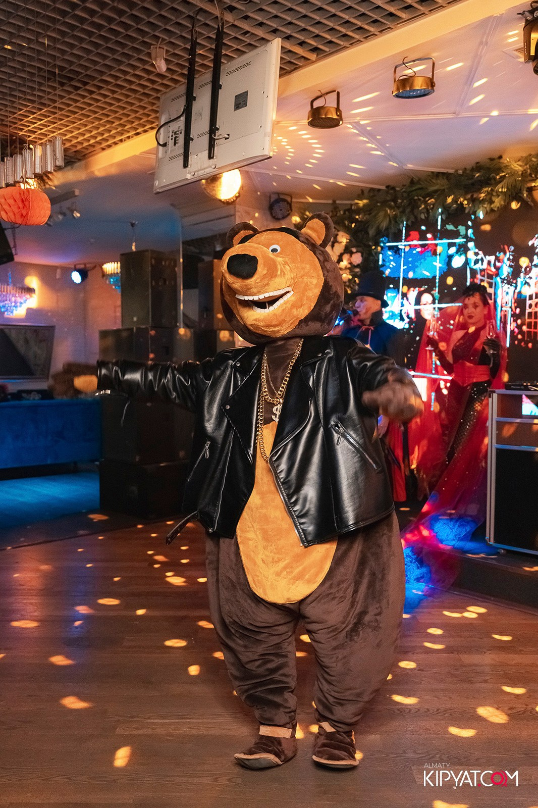 УХО И МЕДВЕДЬ НА КУРМАНГАЗЫ. КИПЯТКОМ АЛМАТЫ!