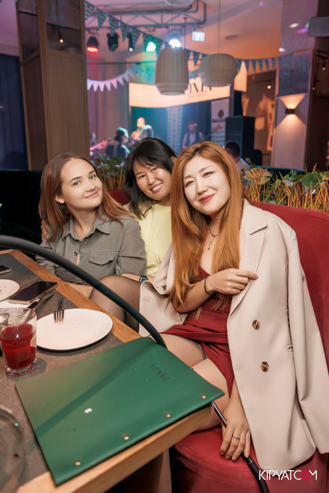 OKTOBERFEST — ПИНТА НА ТУЛЕБАЕВА. КИПЯТКОМ АЛМАТЫ!