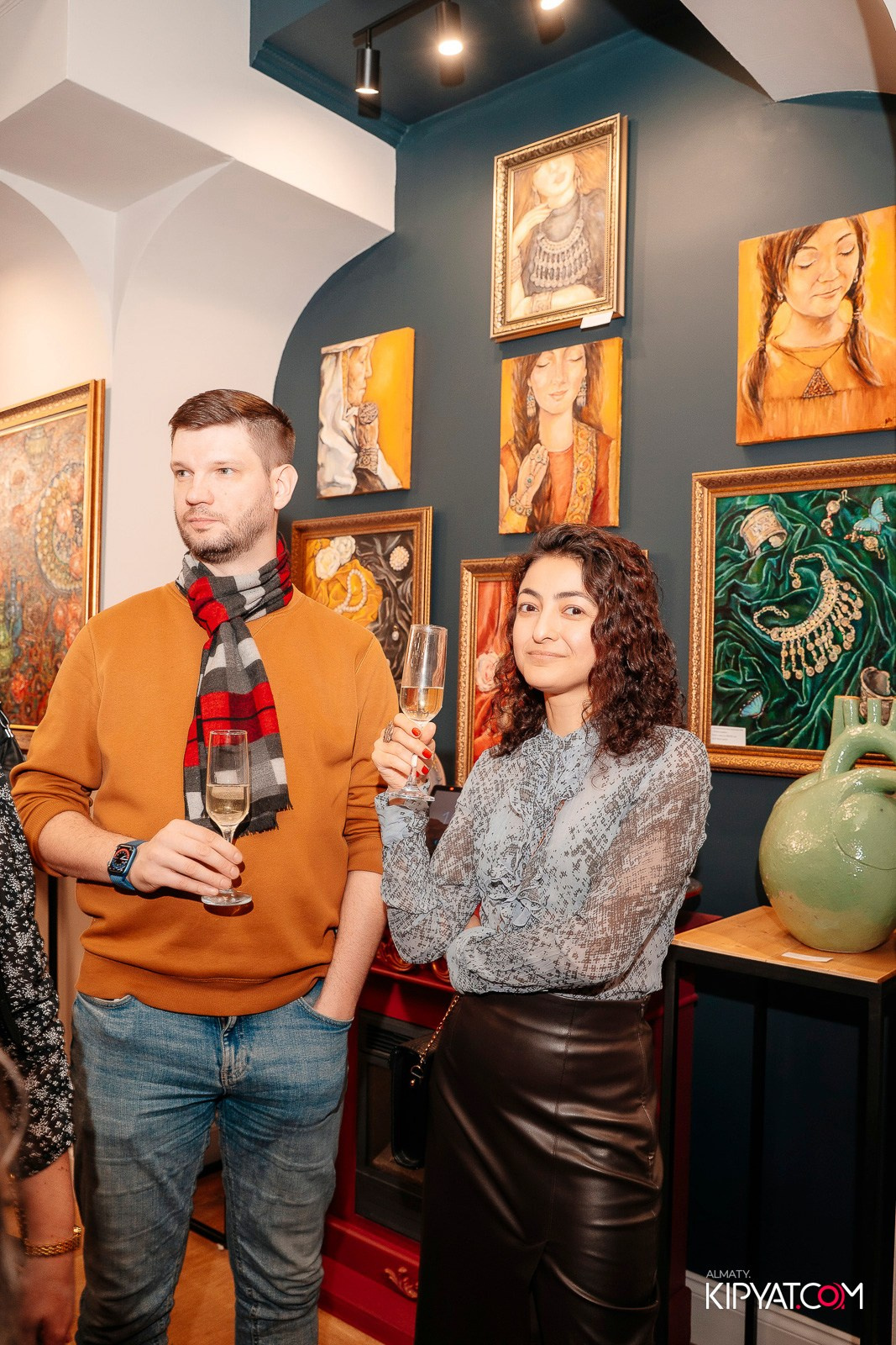 ОТКРЫТИЕ ХУДОЖЕСТВЕННОЙ ГАЛЕРЕИ ETNA ART LAB. КИПЯТКОМ АЛМАТЫ! Фотосъемка мероприятий в Алматы