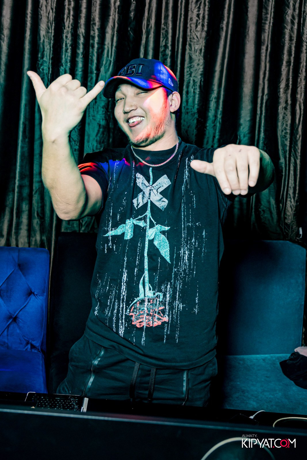 УХО И МЕДВЕДЬ НА САИНА. КИПЯТКОМ АЛМАТЫ!