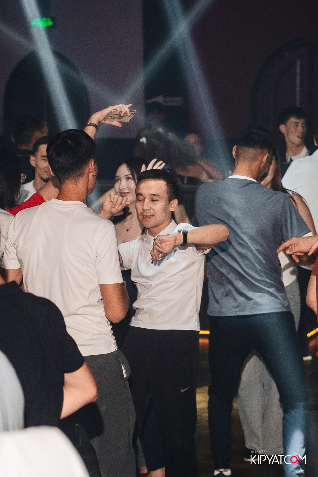 ARAGOSTA. КИПЯТКОМ АЛМАТЫ!