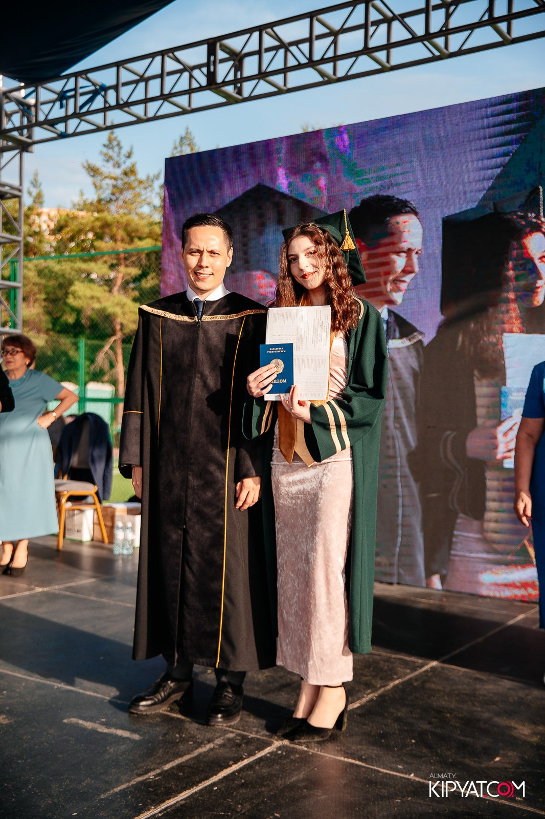 ВРУЧЕНИЕ ДИПЛОМОВ — НАРХОЗ КОЛЛЕДЖ. Part 3. КИПЯТКОМ АЛМАТЫ!