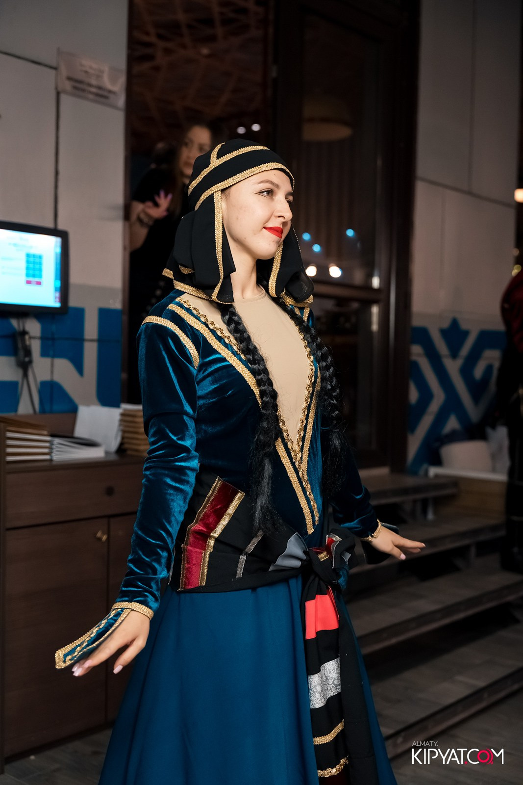 ОТКРЫТИЕ ЛЕТНЕЙ ТЕРАССЫ В РЕСТОРАНЕ ЛАРИСС ИВАННУ ХАЧУ. КИПЯТКОМ АЛМАТЫ!