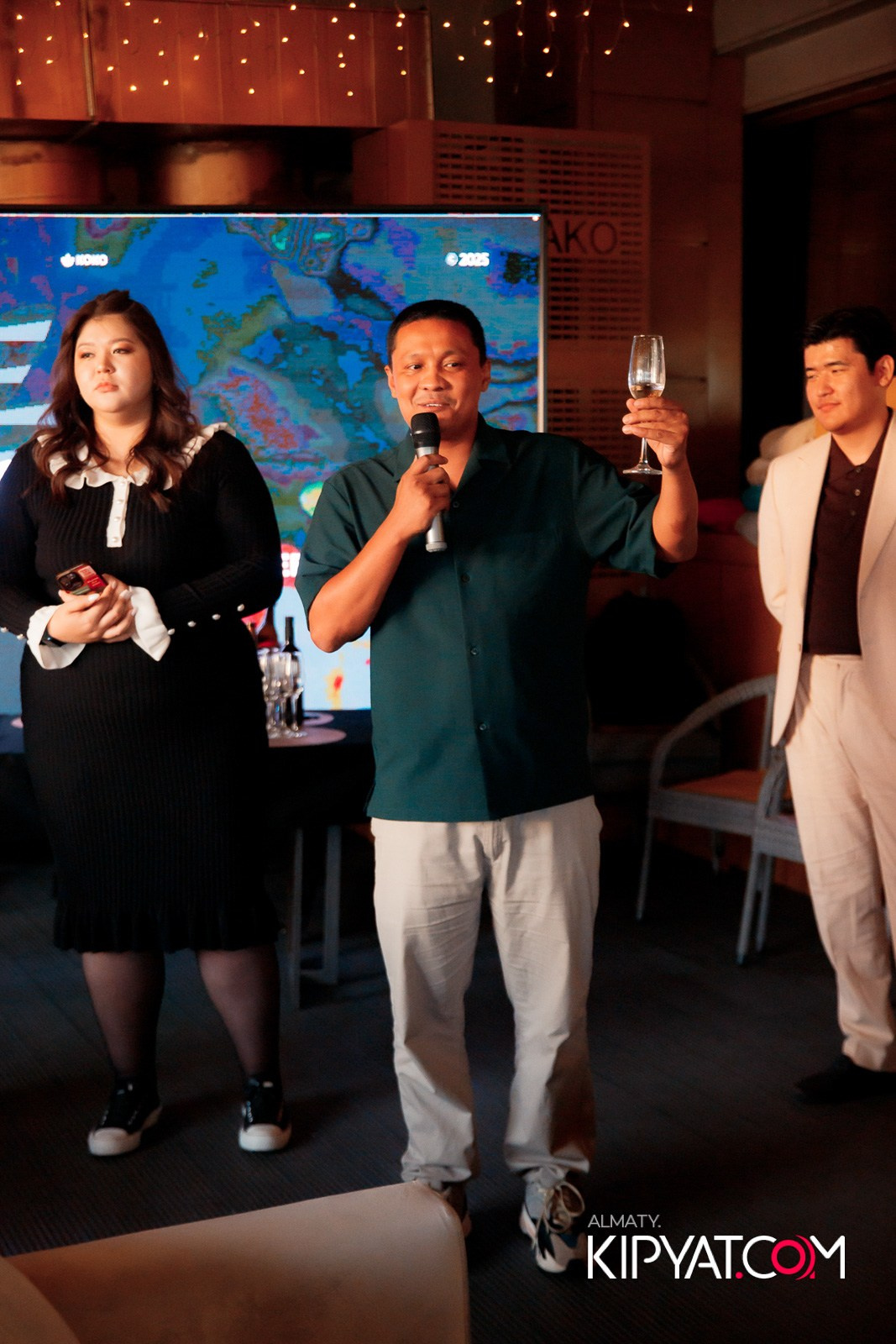 OBLAKO LOUNGE BAR. КИПЯТКОМ АЛМАТЫ!