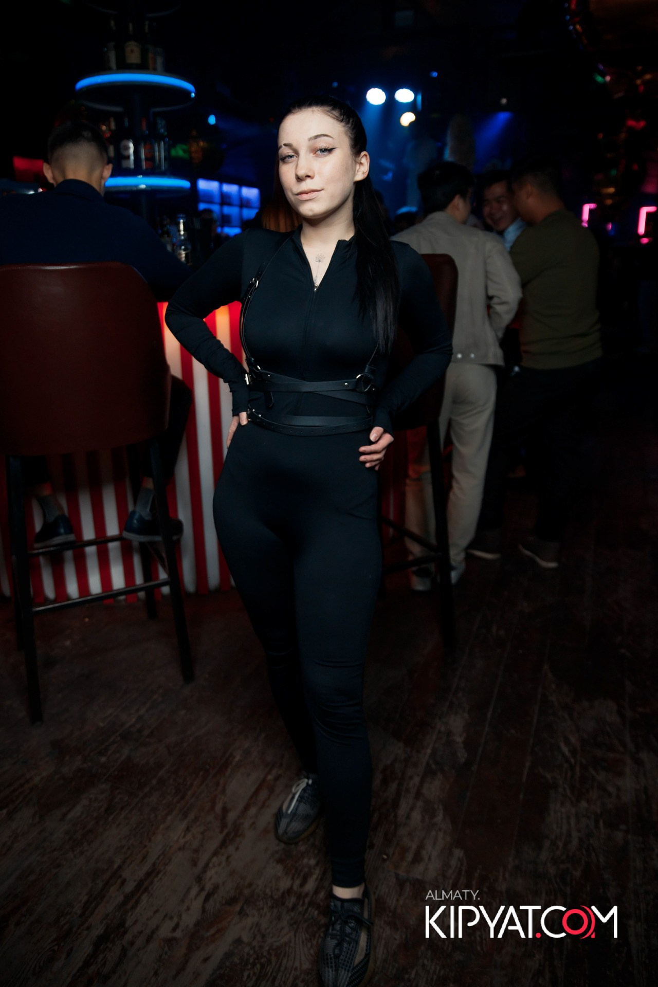 UYAT EMES BAR. КИПЯТКОМ АЛМАТЫ!