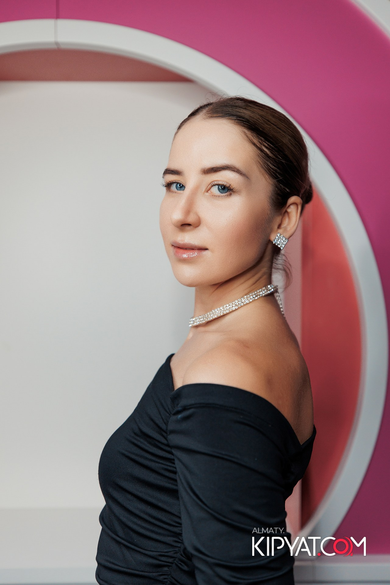 КОНЦЕРТ ГРУППЫ HIFI SANTA BARBARA. КИПЯТКОМ АЛМАТЫ!