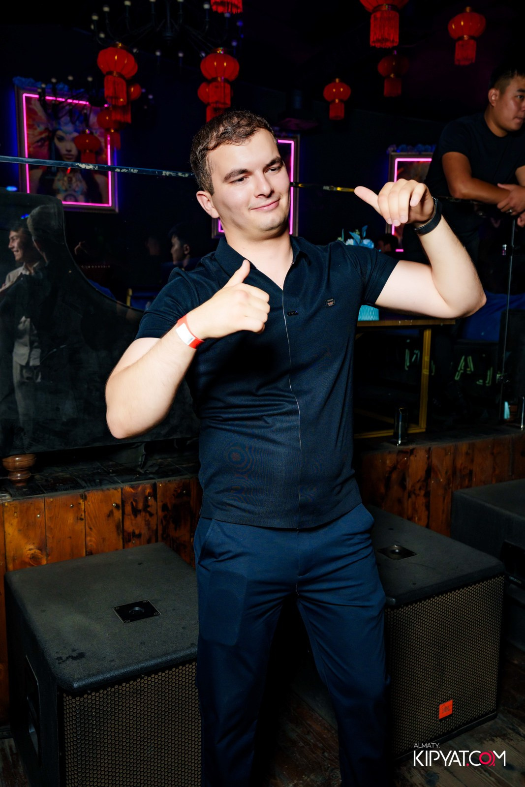 UYAT EMES BAR. КИПЯТКОМ АЛМАТЫ!