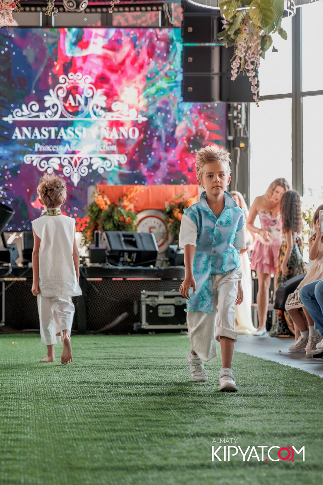 PROM KIDS FASHION SHOW. КИПЯТКОМ АЛМАТЫ!