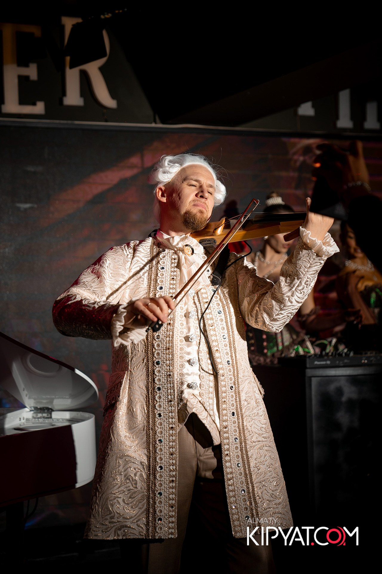 THE THEATER. КИПЯТКОМ АЛМАТЫ!