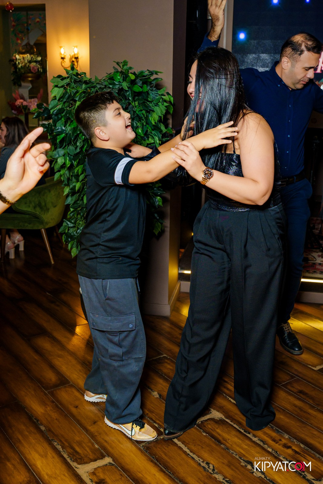 РЕСТОРАН NARSHARAB. КИПЯТКОМ АЛМАТЫ!