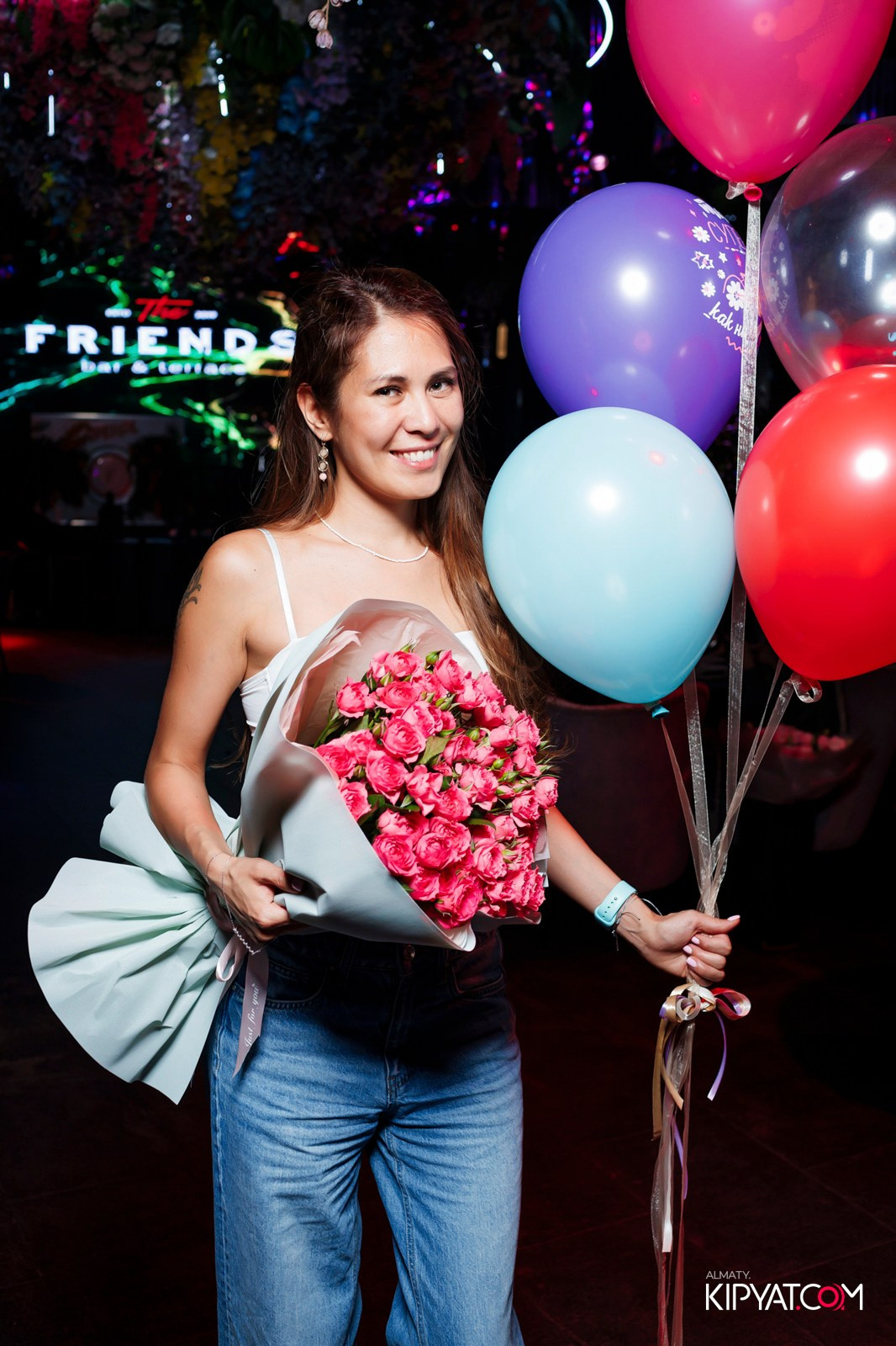 FRIENDS BAR & TERRACE. КИПЯТКОМ АЛМАТЫ!