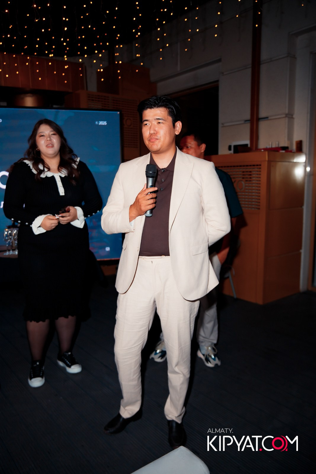 OBLAKO LOUNGE BAR. КИПЯТКОМ АЛМАТЫ!