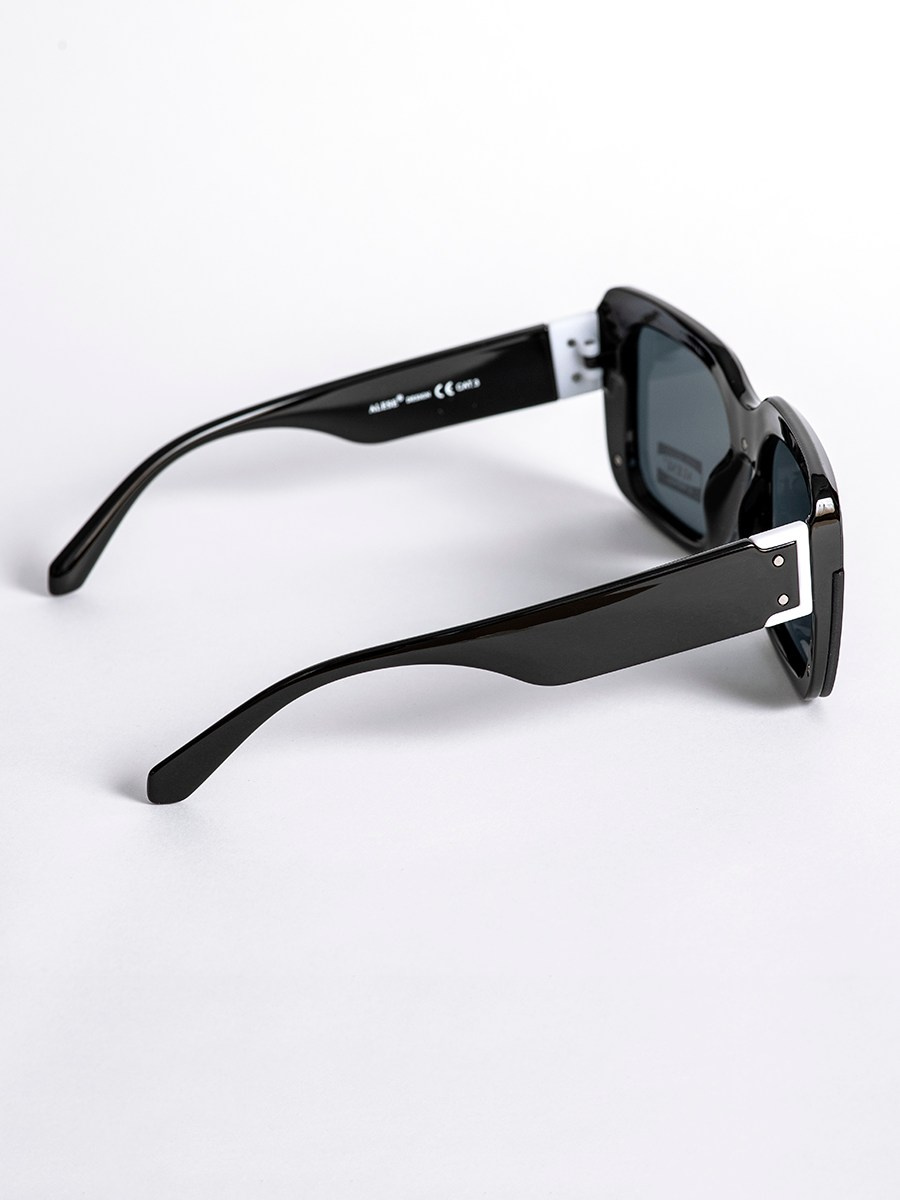 Съемка солнцезащитных очков. Фотограф в Санкт-Петербурге