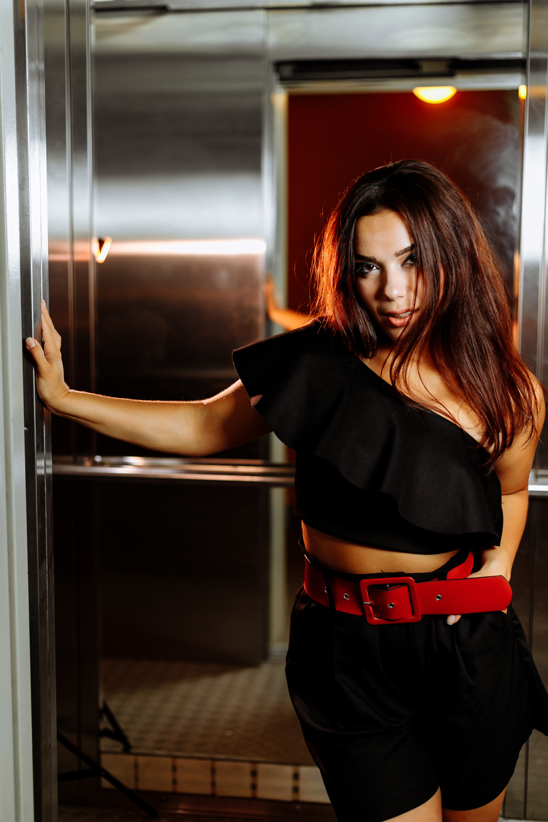 Непристойности в лифте. Никита Селиванов, свадебный фотограф в Воронеже