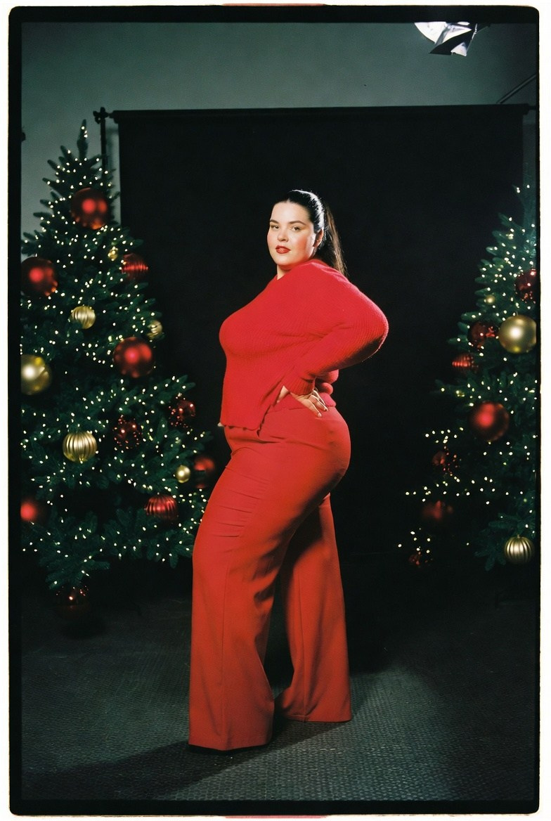 Плюс сайз в красном