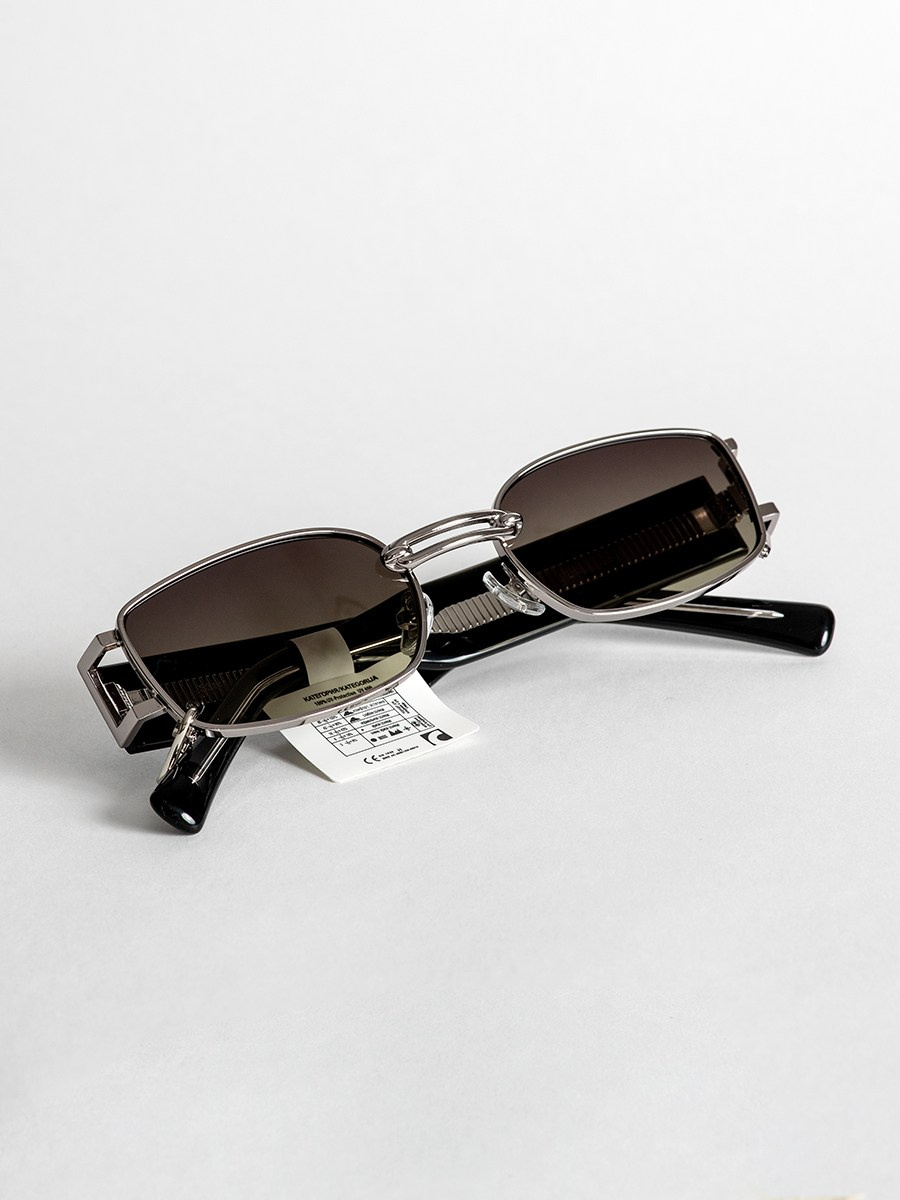 Съемка солнцезащитных очков. Фотограф в Санкт-Петербурге