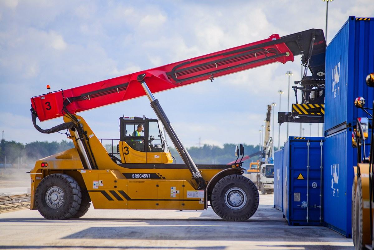 Транспортно-логистический терминал «Сибирский». Фотограф Сергей Сергеев