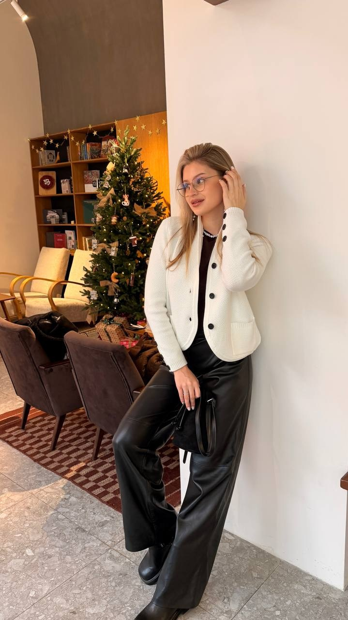 Вероника Д Размер S-М, Рост 168, Параметры 88/62/90. LUNAPRO Дом стильных, сборных и индивидуальных съемок для брендов