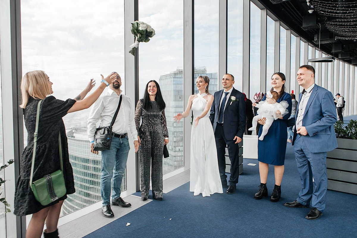 Регистрация и прогулка в Сити. Фотограф Анна Анисимова. Свадьбы, портреты, творческий репортаж