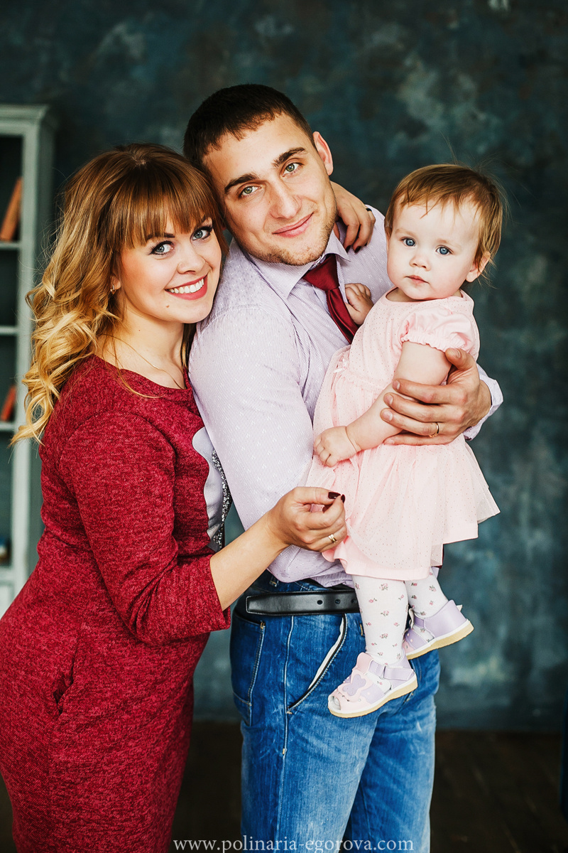 Алиса и родители. Фотограф Полина Егорова город Тюмень