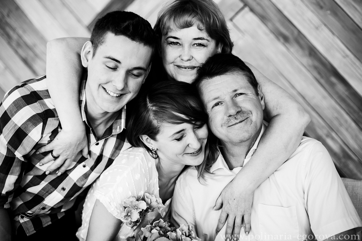 Яна дома. С семьей. Фотограф Полина Егорова город Тюмень