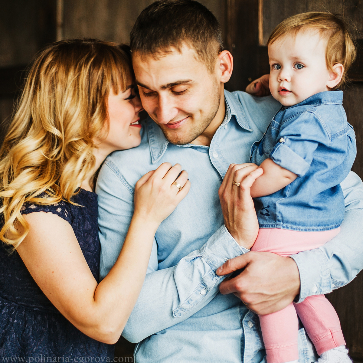 Алиса и родители. Фотограф Полина Егорова город Тюмень
