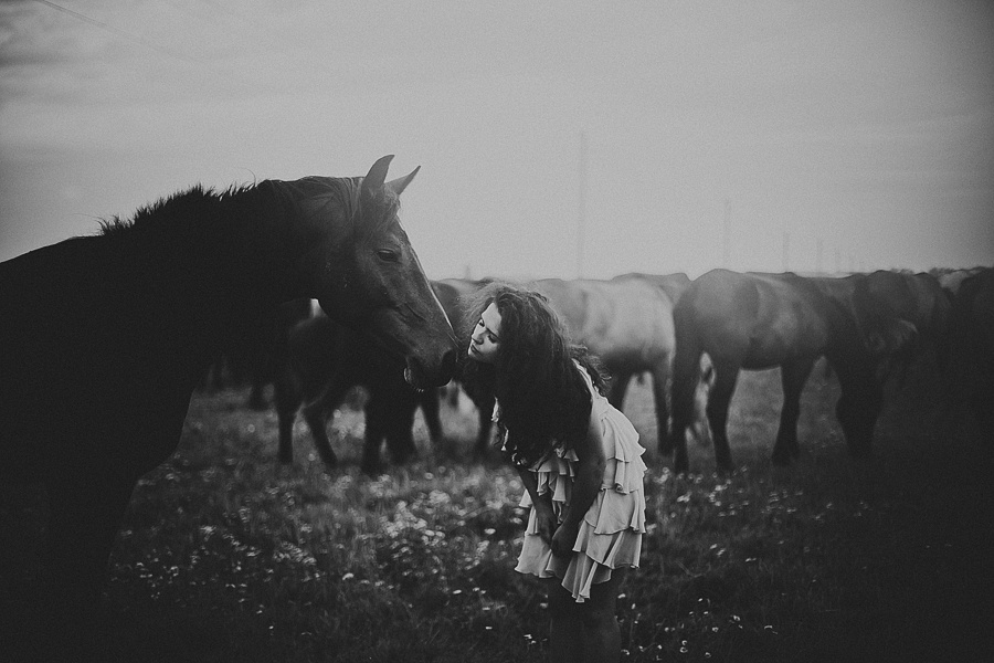 Мария и лошади. Фотограф Полина Егорова город Тюмень