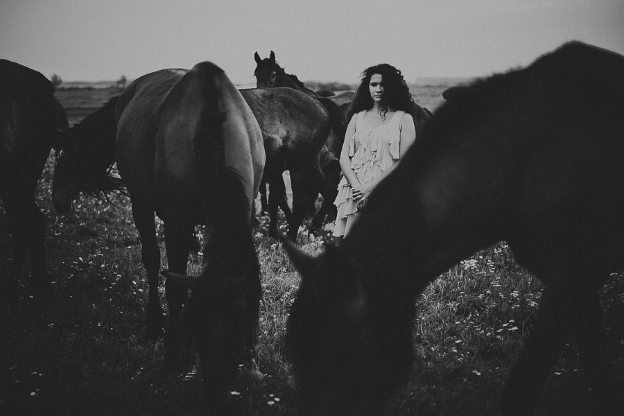 Мария и лошади. Фотограф Полина Егорова город Тюмень