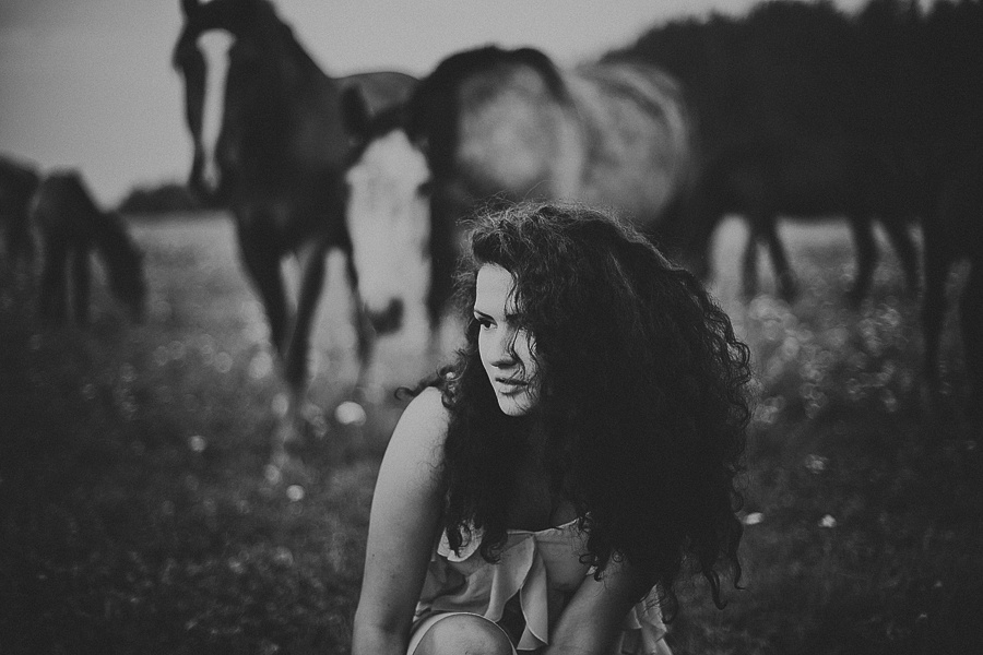 Мария и лошади. Фотограф Полина Егорова город Тюмень