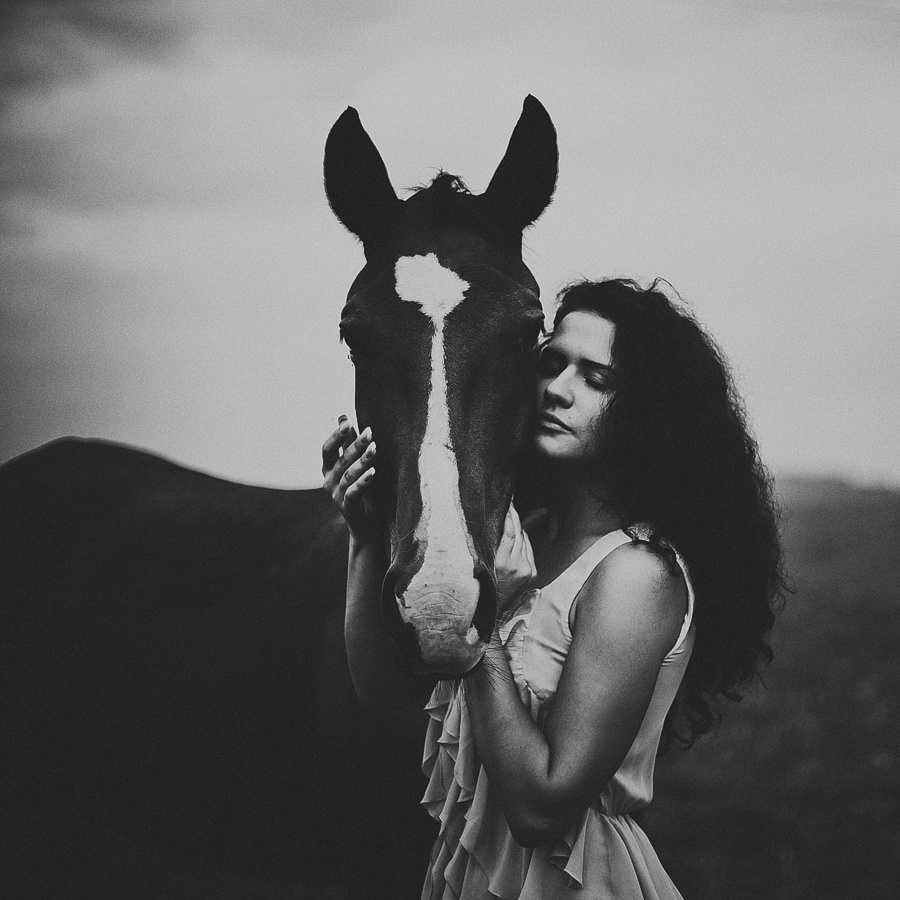 Мария и лошади. Фотограф Полина Егорова город Тюмень